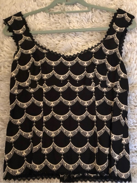 Nanette Lepore Black & Cream Scallop Tank 4-8